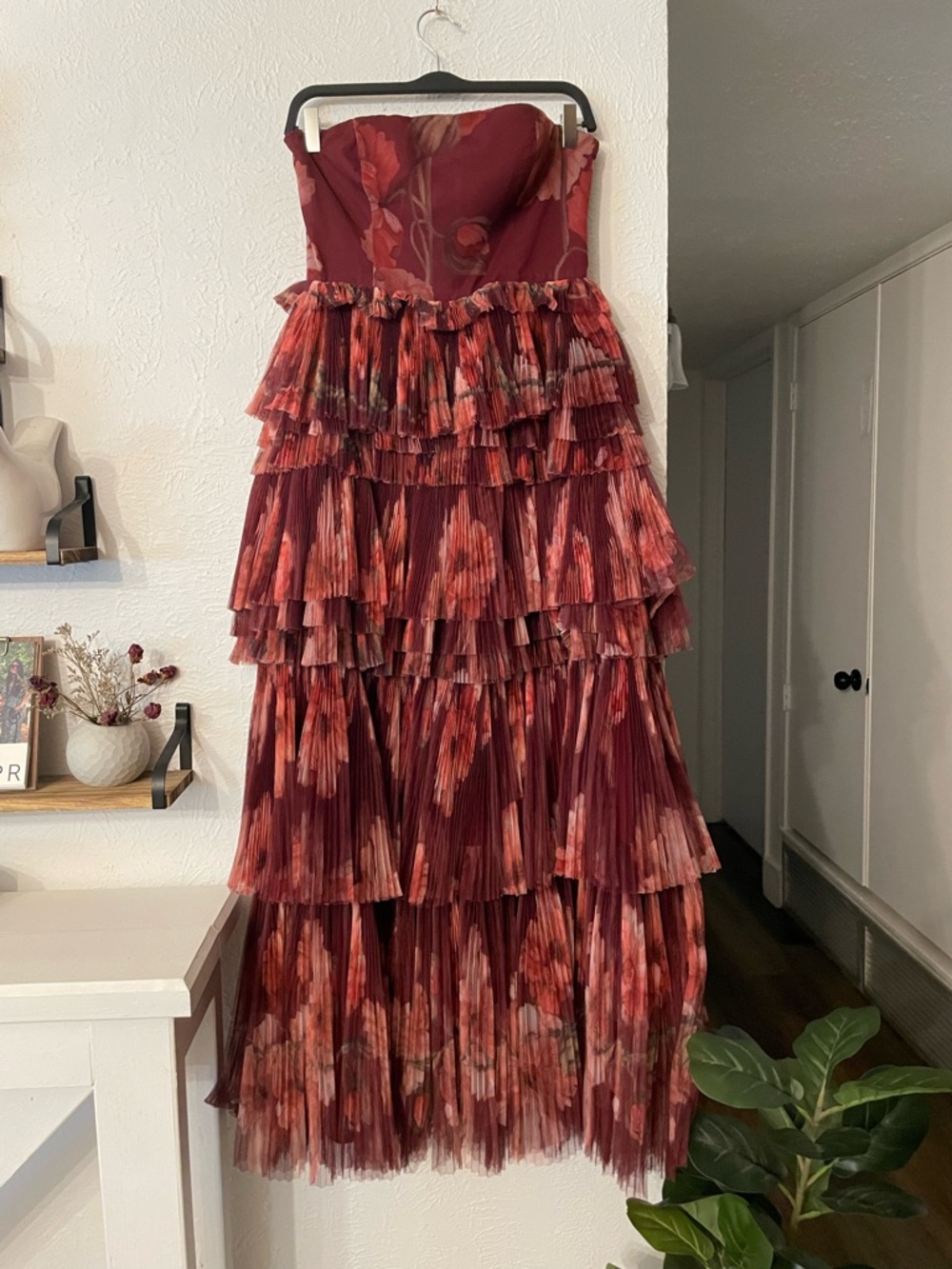 Hutch Burgundy Floral Strapless Tiered Maxi Dress Size 4 - Picture 2 of 8